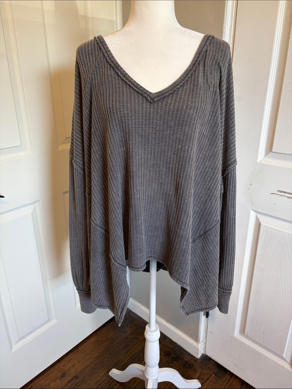 Free People We The Free Washed V-Neck Waffle Knit Sweater Coraline Thermal - Picture 2 of 5